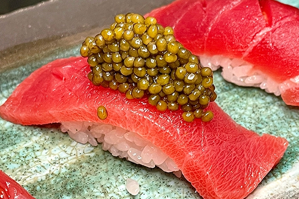 Platos de restaurantes japoneses en Madrid imagen nigiri