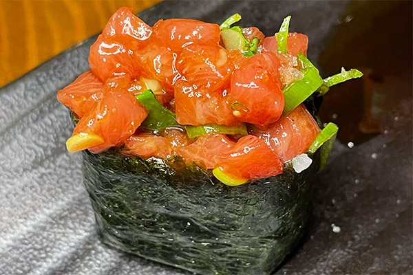 Guía de restaurantes japoneses en Madrid imagen de comida asiática